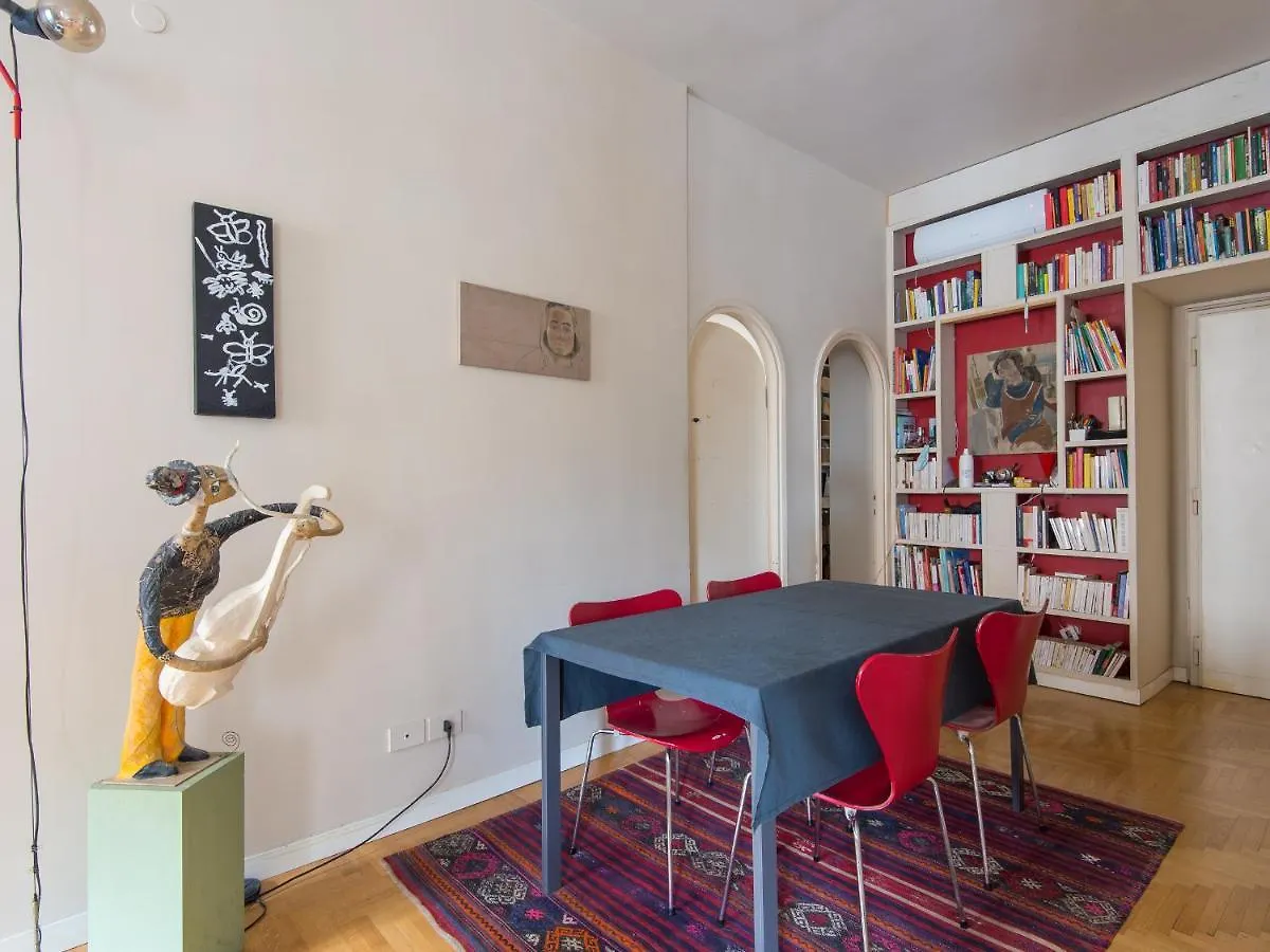 Apartment Coronari Enchanting Two Bedroom Rome