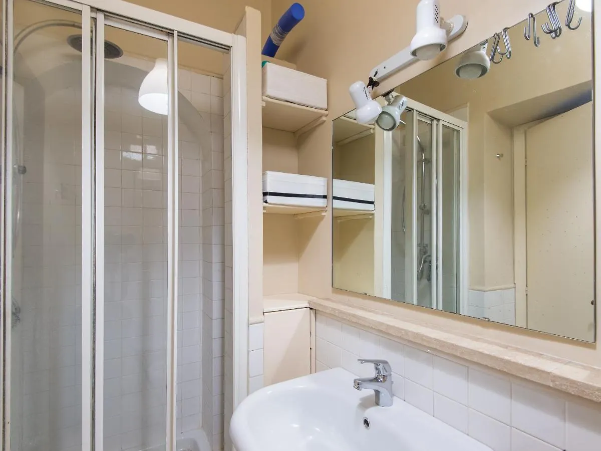 Apartment Coronari Enchanting Two Bedroom Rome