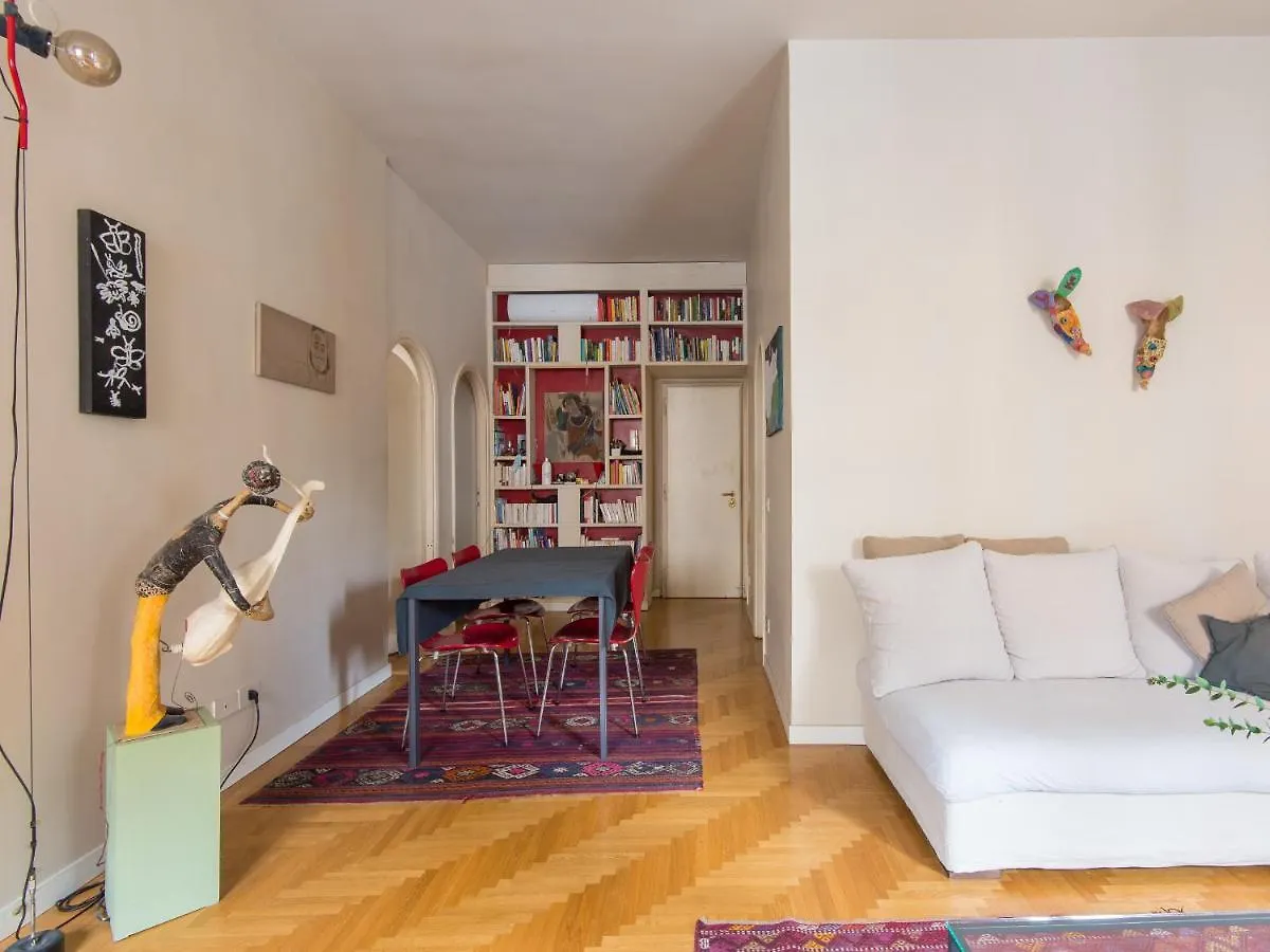Apartment Coronari Enchanting Two Bedroom Rome Italy