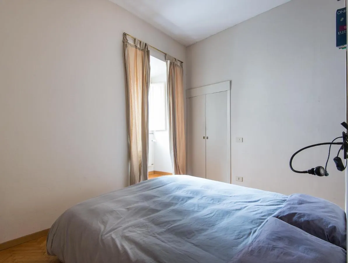 Coronari Enchanting Two Bedroom Rome Apartment
