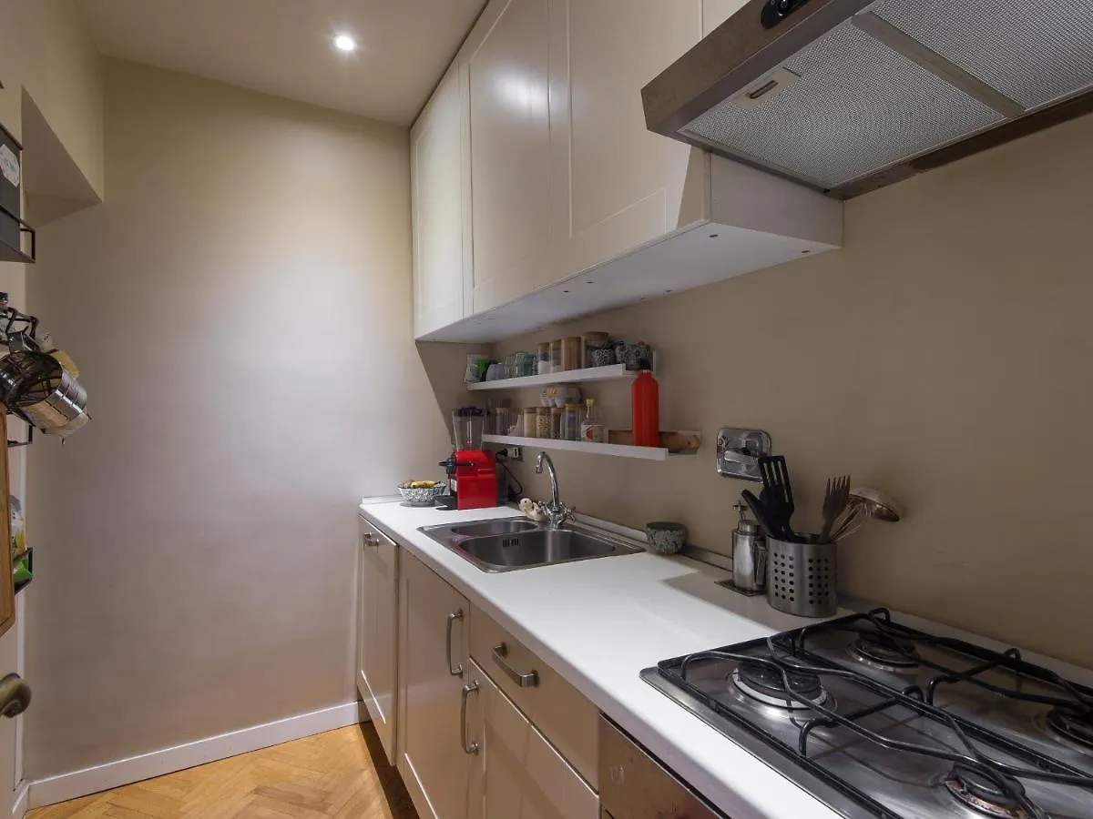 Apartment Coronari Enchanting Two Bedroom Rome