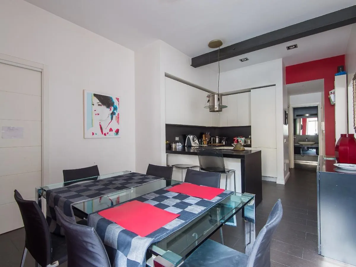 Apartment Coronari Enchanting Two Bedroom Rome Italy