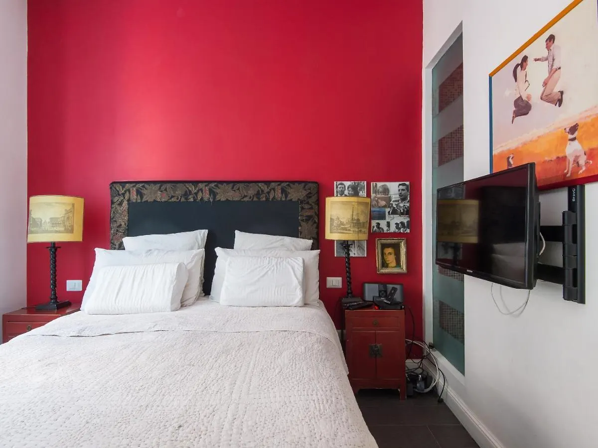 Apartment Coronari Enchanting Two Bedroom Rome